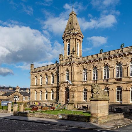 Riverside Balcony Apartment With Parking Just Minutes To Saltaire Shipley (West Yorkshire) Zewnętrze zdjęcie