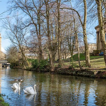 Riverside Balcony Apartment With Parking Just Minutes To Saltaire Shipley (West Yorkshire) Zewnętrze zdjęcie