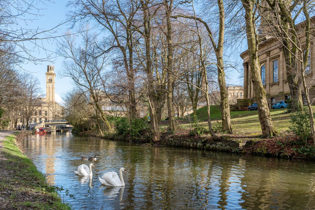 Riverside Balcony Apartment With Parking Just Minutes To Saltaire Shipley (West Yorkshire) Zewnętrze zdjęcie