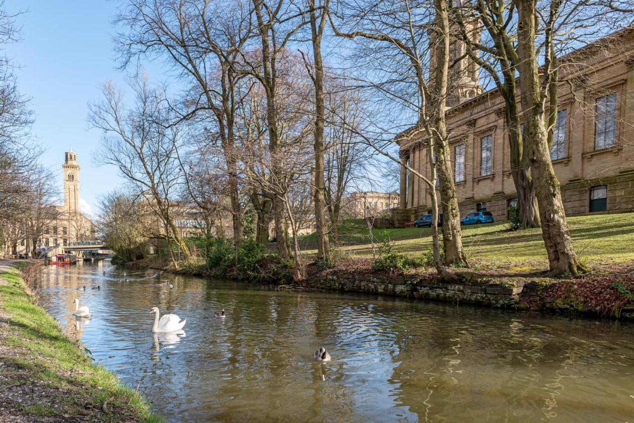 Riverside Balcony Apartment With Parking Just Minutes To Saltaire Shipley (West Yorkshire) Zewnętrze zdjęcie