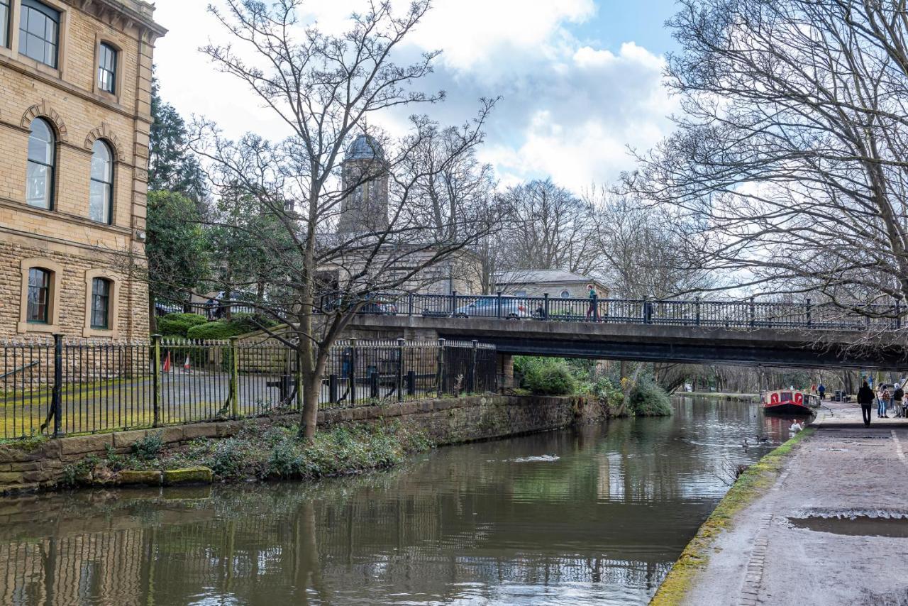 Riverside Balcony Apartment With Parking Just Minutes To Saltaire Shipley (West Yorkshire) Zewnętrze zdjęcie