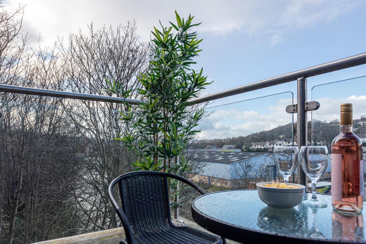 Riverside Balcony Apartment With Parking Just Minutes To Saltaire Shipley (West Yorkshire) Zewnętrze zdjęcie