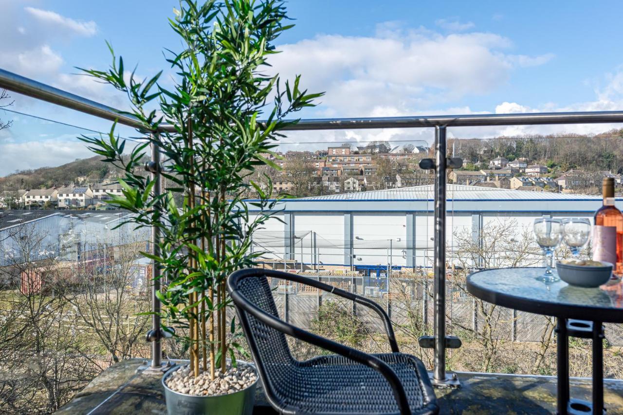 Riverside Balcony Apartment With Parking Just Minutes To Saltaire Shipley (West Yorkshire) Zewnętrze zdjęcie